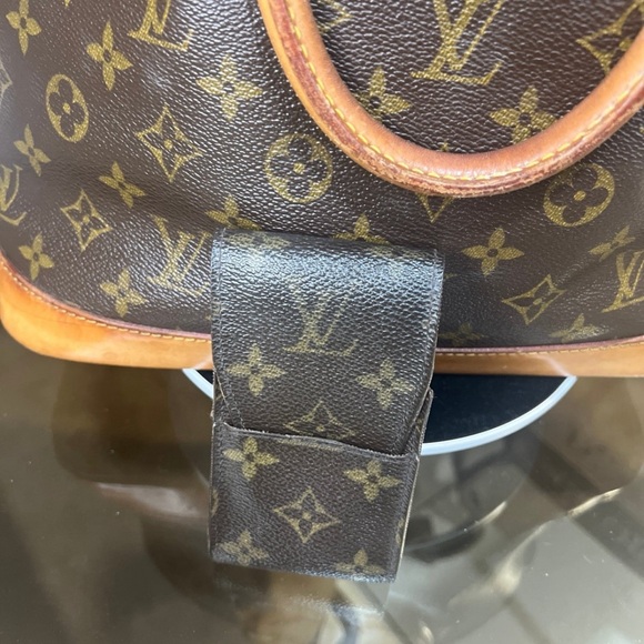 Authentic Louis Vuitton Alma with bonus Lipstick/Cigarette case. - Picture 12 of 12
